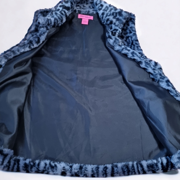 Betsey Johnson Super Soft Leopard Print Vest - Picture 5 of 9